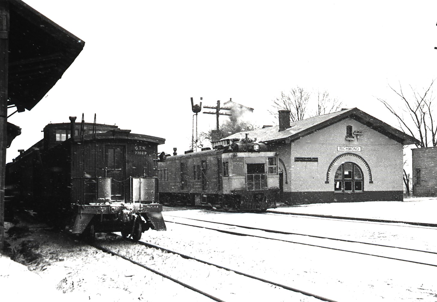 GT Richmond Depot and train